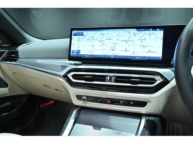 4シリーズ 420iカブリオレ Mスポーツ ワンオーナー/白革/コンフォートPKG/サウンドPKG/エアカラー/ハーマンカードンサウンド/純正18インチAW/HDDナビ/全方位カメラ/フルセグ/Bluetooth/カープレイ/ETC/ドラレコ/(13枚目)