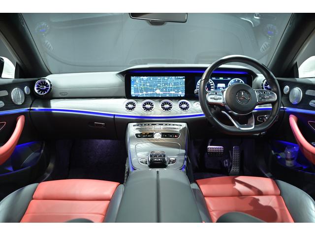 Eクラス E200 クーペ スポーツ パノラマスライディングル-フ/赤・黒革シ-ト/シ-トヒ-タ-/アンビエント/ブルメスタ/純正ナビ/フルセグ/全方位カメラ/ヘッドアップディスプレイ/BSM/レザーPKG/エアバランスPKG/ETC/(12枚目)