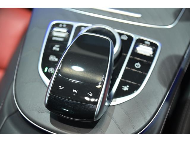 Eクラス E200 クーペ スポーツ パノラマスライディングル-フ/赤・黒革シ-ト/シ-トヒ-タ-/アンビエント/ブルメスタ/純正ナビ/フルセグ/全方位カメラ/ヘッドアップディスプレイ/BSM/レザーPKG/エアバランスPKG/ETC/(45枚目)