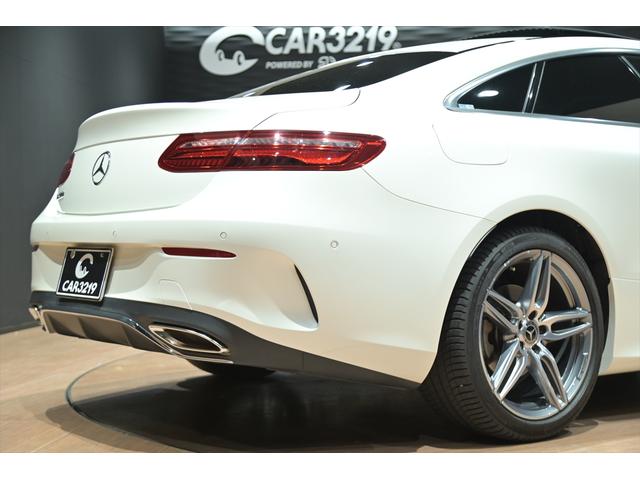 Eクラス E200 クーペ スポーツ パノラマスライディングル-フ/赤・黒革シ-ト/シ-トヒ-タ-/アンビエント/ブルメスタ/純正ナビ/フルセグ/全方位カメラ/ヘッドアップディスプレイ/BSM/レザーPKG/エアバランスPKG/ETC/(59枚目)