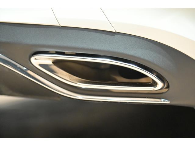 Eクラス E200 クーペ スポーツ パノラマスライディングル-フ/赤・黒革シ-ト/シ-トヒ-タ-/アンビエント/ブルメスタ/純正ナビ/フルセグ/全方位カメラ/ヘッドアップディスプレイ/BSM/レザーPKG/エアバランスPKG/ETC/(62枚目)