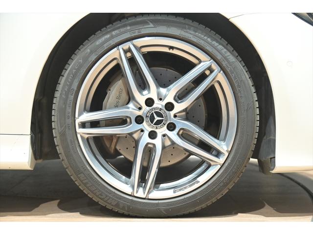 Eクラス E200 クーペ スポーツ パノラマスライディングル-フ/赤・黒革シ-ト/シ-トヒ-タ-/アンビエント/ブルメスタ/純正ナビ/フルセグ/全方位カメラ/ヘッドアップディスプレイ/BSM/レザーPKG/エアバランスPKG/ETC/(65枚目)