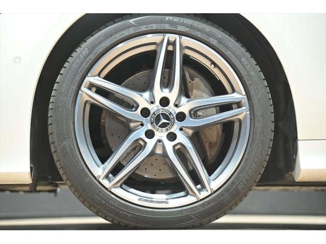 Eクラス E200 クーペ スポーツ パノラマスライディングル-フ/赤・黒革シ-ト/シ-トヒ-タ-/アンビエント/ブルメスタ/純正ナビ/フルセグ/全方位カメラ/ヘッドアップディスプレイ/BSM/レザーPKG/エアバランスPKG/ETC/(67枚目)