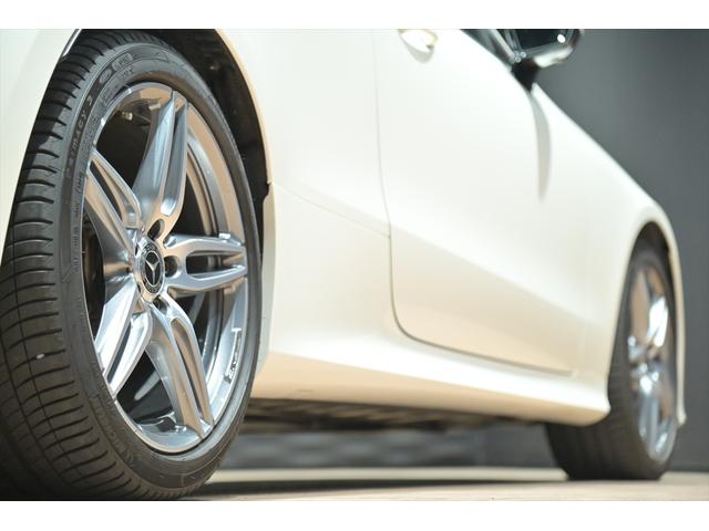 Eクラス E200 クーペ スポーツ パノラマスライディングル-フ/赤・黒革シ-ト/シ-トヒ-タ-/アンビエント/ブルメスタ/純正ナビ/フルセグ/全方位カメラ/ヘッドアップディスプレイ/BSM/レザーPKG/エアバランスPKG/ETC/(68枚目)