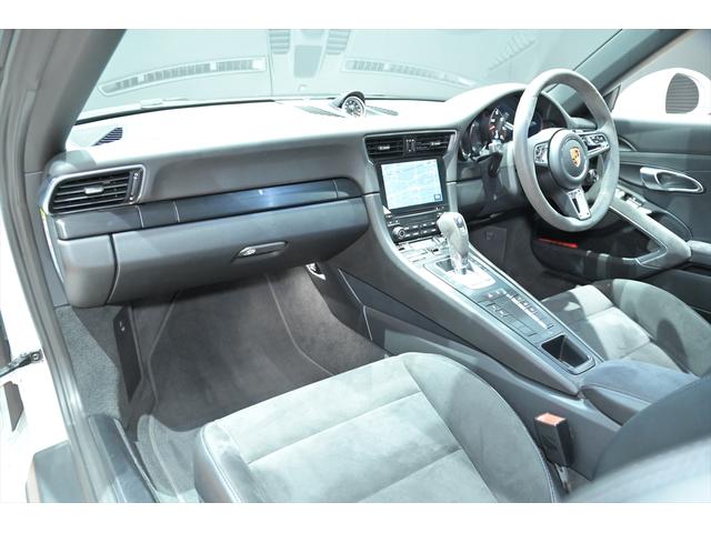 911 911カレラGTS ワンオ-ナ-/スポ-ツクロノPKG/スポ-ツエキゾ-スト/新品ミシュラン【パイロットスポーツ4S】タイヤ/レ-ンチェンジアシスト/パークアシスト/マルチファンクションステアリング/BSM/純正ナビ/(9枚目)