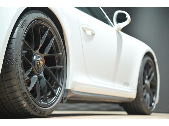 911 911カレラGTS ワンオ-ナ-/スポ-ツクロノPKG/スポ-ツエキゾ-スト/新品ミシュラン【パイロットスポーツ4S】タイヤ/レ-ンチェンジアシスト/パークアシスト/マルチファンクションステアリング/BSM/純正ナビ/(65枚目)