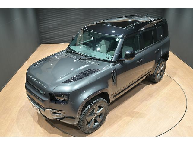 ディフェンダー 110X-ダイナミックHSE D300 ワンオ-ナ-/パノラマスライディングル-フ/黒・白革シート/シートヒータークーラー/MERIDIANサウンド/新品BFグットリッチKO2タイヤ/純正エアサス/純正ナビ/Bluetooth/全方位カメラ(7枚目)