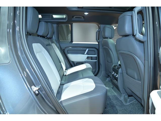 ディフェンダー 110X-ダイナミックHSE D300 ワンオ-ナ-/パノラマスライディングル-フ/黒・白革シート/シートヒータークーラー/MERIDIANサウンド/新品BFグットリッチKO2タイヤ/純正エアサス/純正ナビ/Bluetooth/全方位カメラ(24枚目)