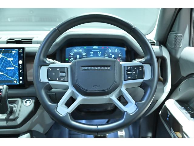ディフェンダー 110X-ダイナミックHSE D300 ワンオ-ナ-/パノラマスライディングル-フ/黒・白革シート/シートヒータークーラー/MERIDIANサウンド/新品BFグットリッチKO2タイヤ/純正エアサス/純正ナビ/Bluetooth/全方位カメラ(26枚目)