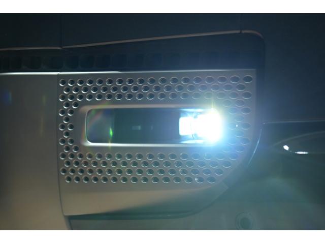 ディフェンダー 110X-ダイナミックHSE D300 ワンオ-ナ-/パノラマスライディングル-フ/黒・白革シート/シートヒータークーラー/MERIDIANサウンド/新品BFグットリッチKO2タイヤ/純正エアサス/純正ナビ/Bluetooth/全方位カメラ(45枚目)