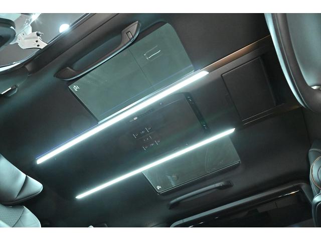 ヴェルファイアハイブリッド Ｚ　プレミア　黒革／モデリスタエアロ（Ｆ・Ｓ・Ｒ）／モデリスタマフラー／シグネチャーイルミブレード／イルミルーフスポイラー／サイドエンブレムイルミ／ピラーライト／ディスプレイオーディオ／リアモニター／ＥＴＣ／全方位（10枚目）