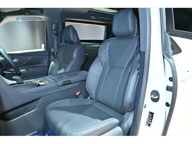 ヴェルファイアハイブリッド Ｚ　プレミア　黒革／モデリスタエアロ（Ｆ・Ｓ・Ｒ）／モデリスタマフラー／シグネチャーイルミブレード／イルミルーフスポイラー／サイドエンブレムイルミ／ピラーライト／ディスプレイオーディオ／リアモニター／ＥＴＣ／全方位（19枚目）