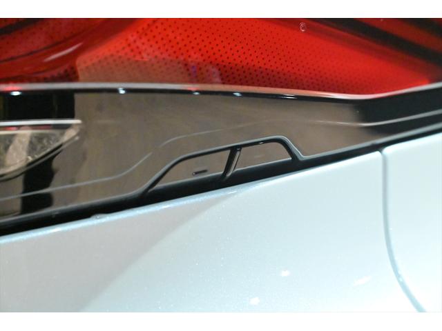 ヴェルファイアハイブリッド Ｚ　プレミア　黒革／モデリスタエアロ（Ｆ・Ｓ・Ｒ）／モデリスタマフラー／シグネチャーイルミブレード／イルミルーフスポイラー／サイドエンブレムイルミ／ピラーライト／ディスプレイオーディオ／リアモニター／ＥＴＣ／全方位（62枚目）