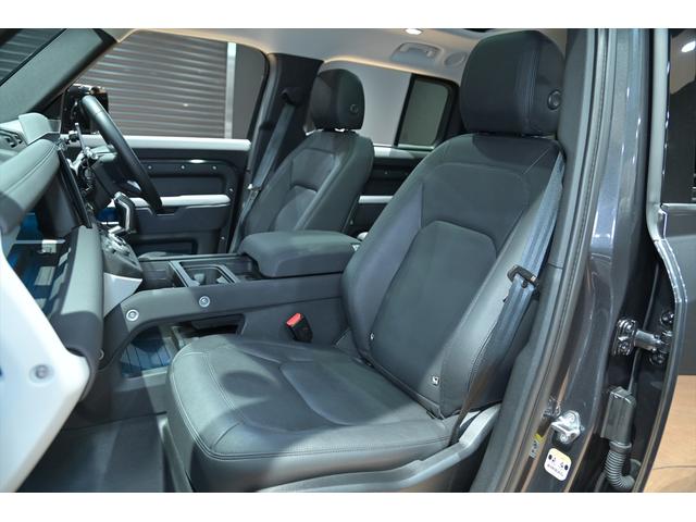 ディフェンダー 130SE D300 ワンオーナー/ブラックアウト/新品ジオランダーX-ATタイヤ/スライディングサンル-フ/メリディアンサウンド/純正エアサス/黒革シート/ブラインドスポット/サイドステップ/純正ナビ/全方位カメラ(21枚目)