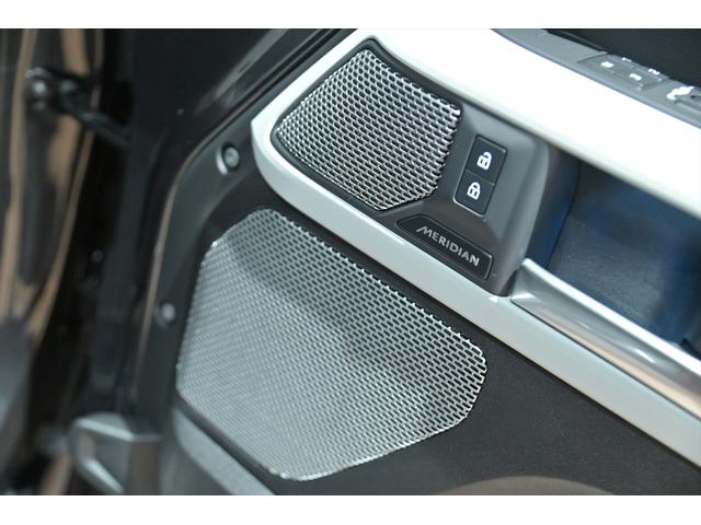 ディフェンダー 130SE D300 ワンオーナー/ブラックアウト/新品ジオランダーX-ATタイヤ/スライディングサンル-フ/メリディアンサウンド/純正エアサス/黒革シート/ブラインドスポット/サイドステップ/純正ナビ/全方位カメラ(32枚目)