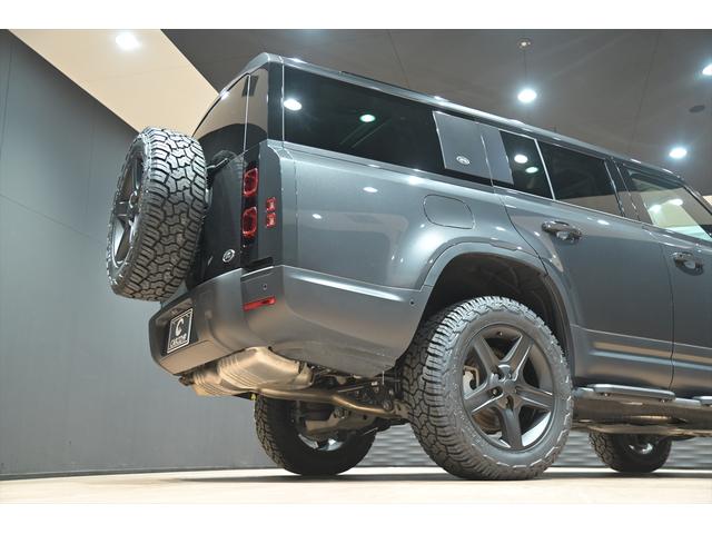 ディフェンダー 130SE D300 ワンオーナー/ブラックアウト/新品ジオランダーX-ATタイヤ/スライディングサンル-フ/メリディアンサウンド/純正エアサス/黒革シート/ブラインドスポット/サイドステップ/純正ナビ/全方位カメラ(57枚目)
