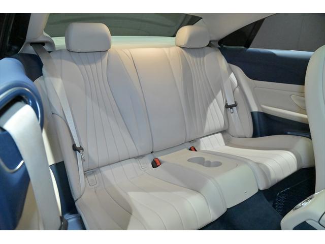 Eクラス E200 クーペ スポーツ ブルメスター/白革/純正AMG19インチAW/スライディングガラスルーフ/アンビエントライト/BSM/フルセグ/HDDナビ/全方位カメラ/ETC/ドライブレコーダー/クルコン/パフュームアトマイザー(22枚目)