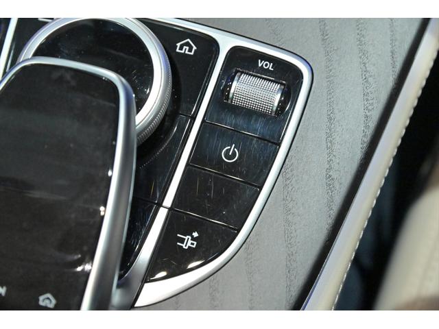 Eクラス E200 クーペ スポーツ ブルメスター/白革/純正AMG19インチAW/スライディングガラスルーフ/アンビエントライト/BSM/フルセグ/HDDナビ/全方位カメラ/ETC/ドライブレコーダー/クルコン/パフュームアトマイザー(35枚目)