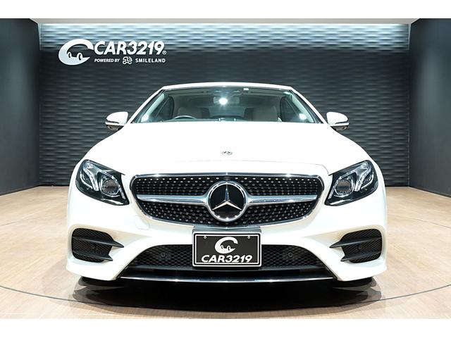 Eクラス E200 カブリオレ スポーツ 白革/シートヒーター/エアバランスPKG/BSM/HUD/純正HDDナビ/フルセグTV/全方位カメラ/カープレイ/アンビエントライト/ETC/ブルメスターサウンド/純正19インチAW/LEDライト(3枚目)