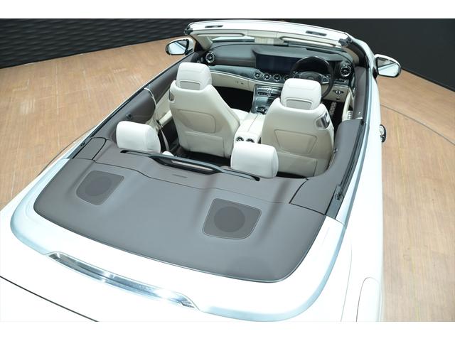 Eクラス E200 カブリオレ スポーツ 白革/シートヒーター/エアバランスPKG/BSM/HUD/純正HDDナビ/フルセグTV/全方位カメラ/カープレイ/アンビエントライト/ETC/ブルメスターサウンド/純正19インチAW/LEDライト(21枚目)