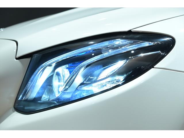 Eクラス E200 カブリオレ スポーツ 白革/シートヒーター/エアバランスPKG/BSM/HUD/純正HDDナビ/フルセグTV/全方位カメラ/カープレイ/アンビエントライト/ETC/ブルメスターサウンド/純正19インチAW/LEDライト(46枚目)
