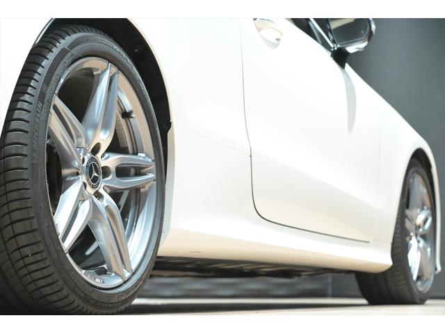 Eクラス E200 カブリオレ スポーツ 白革/シートヒーター/エアバランスPKG/BSM/HUD/純正HDDナビ/フルセグTV/全方位カメラ/カープレイ/アンビエントライト/ETC/ブルメスターサウンド/純正19インチAW/LEDライト(65枚目)