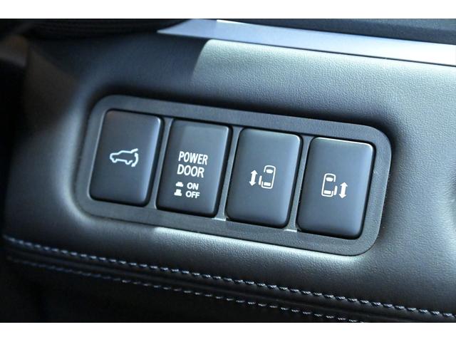 デリカＤ：５ Ｐ　ブラックアウト／ワンオ－ナ－／新品ＡＷ／新品ＢＦＧ　ＡＴ／バンパーガード／リアラダー／ルーフキャリア／ＢＩＧ－Ｘナビ／社外グリル／ＢＳＭ／ＥＴＣ２．０／シートヒーター／オートステップ／全方位カメラ（29枚目）