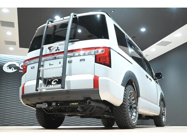 デリカＤ：５ Ｐ　ブラックアウト／ワンオ－ナ－／新品ＡＷ／新品ＢＦＧ　ＡＴ／バンパーガード／リアラダー／ルーフキャリア／ＢＩＧ－Ｘナビ／社外グリル／ＢＳＭ／ＥＴＣ２．０／シートヒーター／オートステップ／全方位カメラ（55枚目）