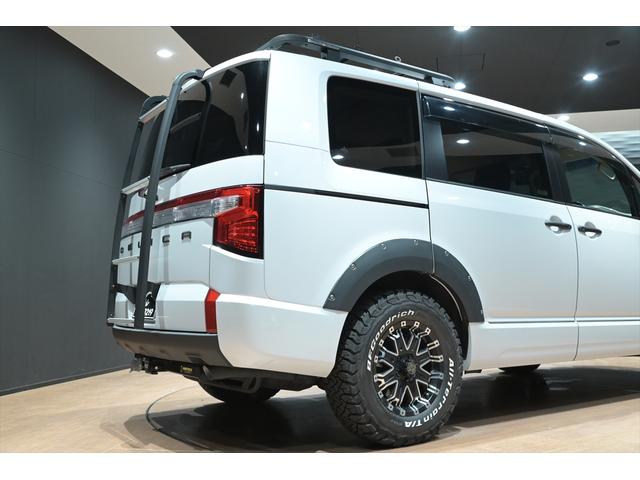 デリカＤ：５ Ｐ　ブラックアウト／ワンオ－ナ－／新品ＡＷ／新品ＢＦＧ　ＡＴ／バンパーガード／リアラダー／ルーフキャリア／ＢＩＧ－Ｘナビ／社外グリル／ＢＳＭ／ＥＴＣ２．０／シートヒーター／オートステップ／全方位カメラ（56枚目）