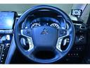 ステアリングもキレイな状態保たれております☆レーダークルーズコントロール装備しています☆