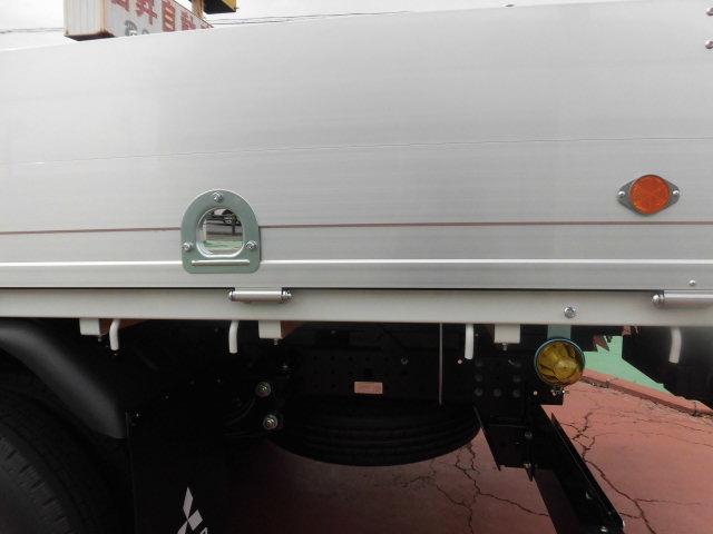 キャンター 　３．０ＤＥ－ＴＢ　標準ボディロング　４段クレーン　アルミブロック　オートマ車　Ｒモニター　タダノ製２．６３ｔ吊　ラジコン　ロープ穴３対　荷台内寸３７０×１８０×４０　サイドマーカー灯　坂道発進補助装置（14枚目）