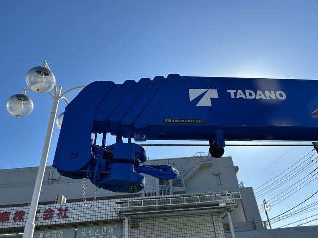 キャンター 　３．０ＤＥ－ＴＢワイド超ロング５段クレーンタダノ製２．９３ｔ吊３．２ｔ積載　ロープ穴３対　転倒安全警報装置　ラジコン付　ブーム、アウトリガー未格納警告　サイドマーカー灯　液晶メーター　坂道発進補助装置（9枚目）