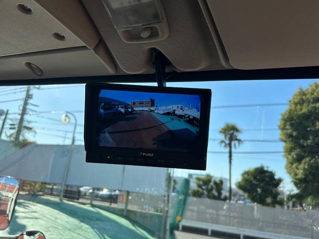 キャンター 　３．０ＤＥ－ＴＢワイド超ロング５段クレーンタダノ製２．９３ｔ吊３．２ｔ積載　ロープ穴３対　転倒安全警報装置　ラジコン付　ブーム、アウトリガー未格納警告　サイドマーカー灯　液晶メーター　坂道発進補助装置（24枚目）