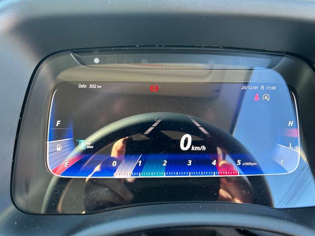 キャンター 　３．０ＤＥ－ＴＢワイド超ロング５段クレーンタダノ製２．９３ｔ吊３．２ｔ積載　ロープ穴３対　転倒安全警報装置　ラジコン付　ブーム、アウトリガー未格納警告　サイドマーカー灯　液晶メーター　坂道発進補助装置（26枚目）