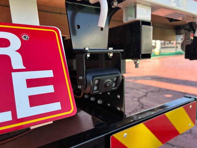 キャンター 　３．０ＤＥ－ＴＢワイド超ロング５段クレーンタダノ製２．９３ｔ吊３．２ｔ積載　ロープ穴３対　転倒安全警報装置　ラジコン付　ブーム、アウトリガー未格納警告　サイドマーカー灯　液晶メーター　坂道発進補助装置（29枚目）