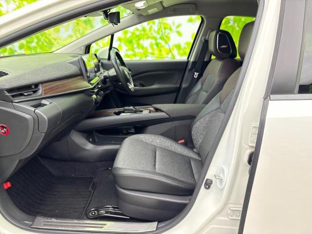 オーラ ４ＷＤ　Ｇ　ＦＯＵＲ　ＢＯＳＥ／保証書／純正　ＳＤナビ／インテリジェントルームミラー／衝突安全装置／シートヒーター／全方位モニター／車線逸脱防止支援システム／シート　ハーフレザー／プロパイロット　衝突被害軽減システム（6枚目）