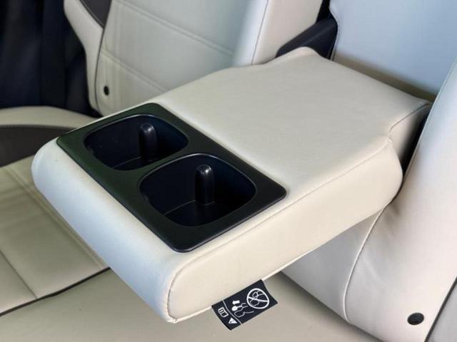 ノート ｅパワーメダリスト　保証書／純正　ＳＤナビ／インテリジェントルームミラー／衝突安全装置／アラウンドビューモニター／車線逸脱防止支援システム／シート　フルレザー／ヘッドランプ　ＬＥＤ／ＥＴＣ／ＥＢＤ付ＡＢＳ　革シート（39枚目）