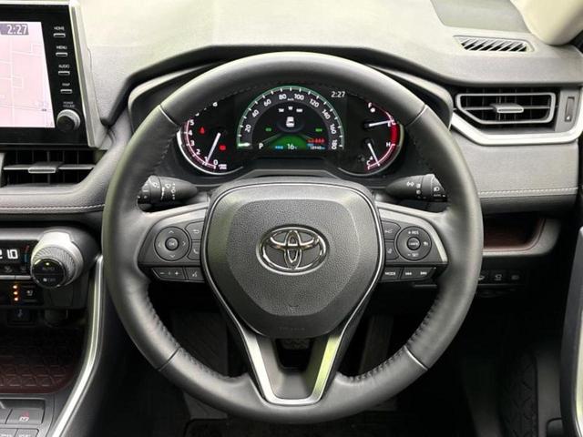 ＷＥＣＡＲＳの展示場では実際に見て、触ってお車をお選びいただけます！知識の豊富な営業スタッフが様々なカーライフをご提案いたします！