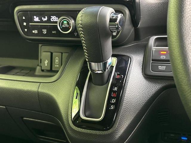 国産車から輸入車まで多様なお客様のニーズのお応えできるように、全国規模で豊富な在庫展開！車のことならＷＥＣＡＲＳへ！