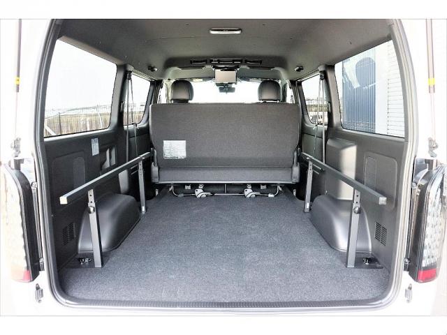 スーパーGL ダークプライムII 新車ハイエースワイドVディーゼル2WDBIG-X11ダブルナビベッドキットPKG両側パワスラローダウンナビベッドキット付きカスタム車両カスタム車両カスタム車両カスタム車両(20枚目)