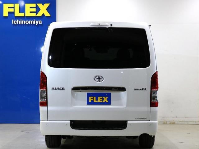 ハイエースバン 　ＦＬＥＸオーバーフェンダー／社外フロントリップ／アルパインＢＩＧＸ／フリップダウンモニター／クルーズコントロール／ベッドキット／ドライブレコーダー／２０００ｗインバーター／リン酸鉄ツインバッテリー（10枚目）