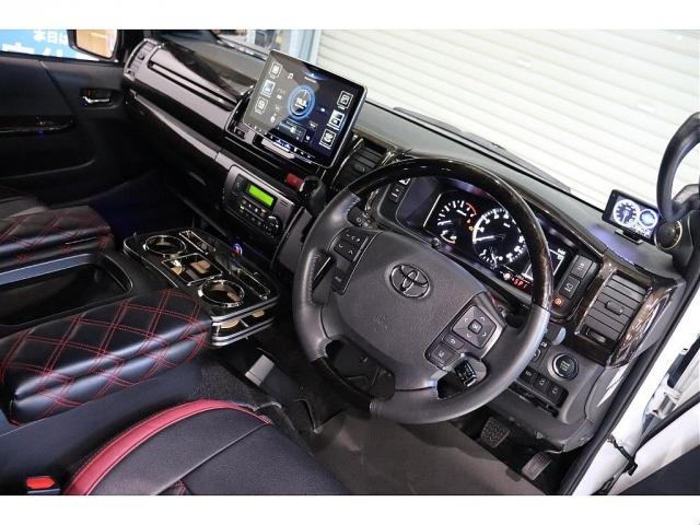 ハイエースバン 　ＦＬＥＸオーバーフェンダー／社外フロントリップ／アルパインＢＩＧＸ／フリップダウンモニター／クルーズコントロール／ベッドキット／ドライブレコーダー／２０００ｗインバーター／リン酸鉄ツインバッテリー（13枚目）