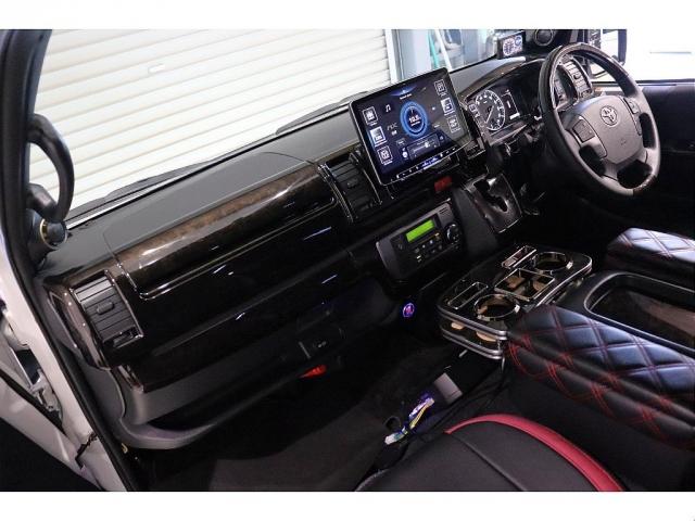 ハイエースバン 　ＦＬＥＸオーバーフェンダー／社外フロントリップ／アルパインＢＩＧＸ／フリップダウンモニター／クルーズコントロール／ベッドキット／ドライブレコーダー／２０００ｗインバーター／リン酸鉄ツインバッテリー（15枚目）