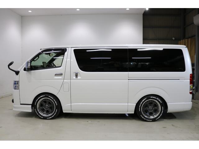 ハイエースバン 　ＦＬＥＸオーバーフェンダー／社外フロントリップ／アルパインＢＩＧＸ／フリップダウンモニター／クルーズコントロール／ベッドキット／ドライブレコーダー／２０００ｗインバーター／リン酸鉄ツインバッテリー（23枚目）