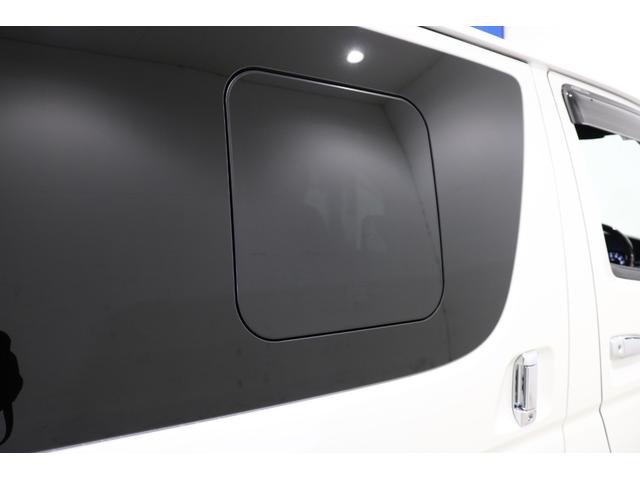 ハイエースバン 　ＦＬＥＸオーバーフェンダー／社外フロントリップ／アルパインＢＩＧＸ／フリップダウンモニター／クルーズコントロール／ベッドキット／ドライブレコーダー／２０００ｗインバーター／リン酸鉄ツインバッテリー（29枚目）
