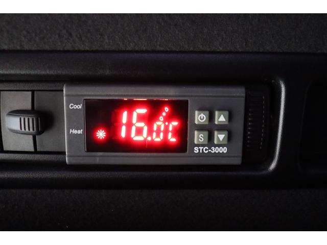 ハイエースバン 　ＦＬＥＸオーバーフェンダー／社外フロントリップ／アルパインＢＩＧＸ／フリップダウンモニター／クルーズコントロール／ベッドキット／ドライブレコーダー／２０００ｗインバーター／リン酸鉄ツインバッテリー（34枚目）