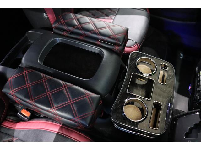 ハイエースバン 　ＦＬＥＸオーバーフェンダー／社外フロントリップ／アルパインＢＩＧＸ／フリップダウンモニター／クルーズコントロール／ベッドキット／ドライブレコーダー／２０００ｗインバーター／リン酸鉄ツインバッテリー（37枚目）