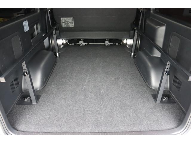 ハイエースバン FLEXオリジナルタイプ2ベットキット/Tフォースバンパーガード/トヨタ純正ドアバイザー/ETC/バックカメラ/ドライブレコーダー/トヨタセーフティーセンス/パワースライドドア(35枚目)