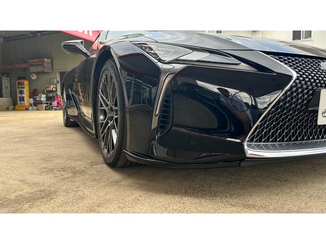 ＬＣ ＬＣ５００ｈ　Ｓパッケージ　ＴＲＤエアロ／オプション２１インチアルミ／マークレビンソン／赤シート／リモコンエンジンスターター／ヘッドアップディスプレイ／カーボンルーフ／アルカンターラルーフ／アダプティブクルーズコントロール（46枚目）