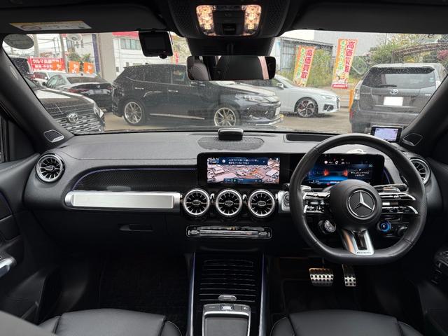 ＧＬＢ ＧＬＢ３５　４マチック　ＧＬＢ３５　４マチック（ＢＳＧ搭載モデル）／アドバンスドＰＫＧ／パノラミックサンルーフ／ブルメスターサウンド／ヘッドアップディスプレイ／純正ドラレコ／（2枚目）